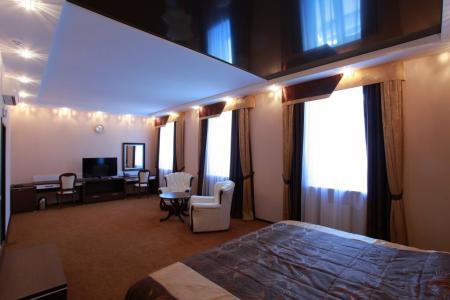 Губернский - 176