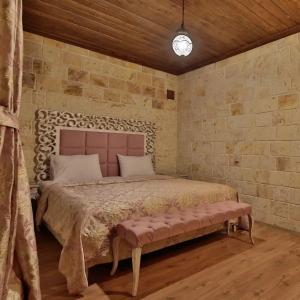 Elevres Stone House - 247