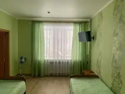У Ирины - 80