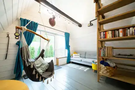 Треугольный стильный дом рядом с сыроварней - 112