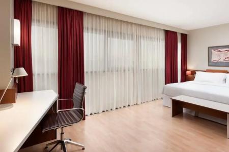Four Points by Sheraton Barcelona Diagonal - 68