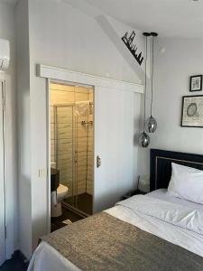 Corner Hot - 70