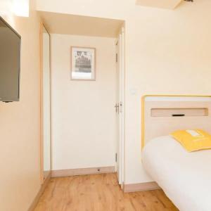 Bloomrooms @ New Delhi Railway Station - 101