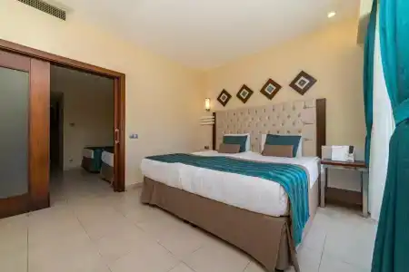 Kamelya K Club - 212