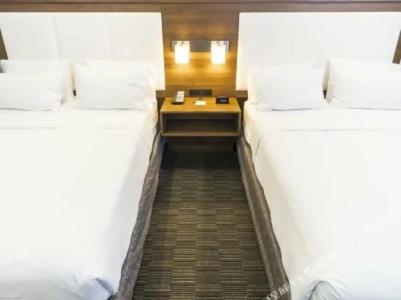 Holiday Inn Express Hollywood Walk Of Fame, An Ihg - 101