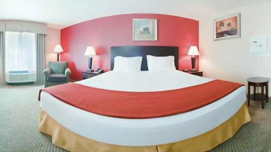 Holiday Inn Express Hollywood Walk Of Fame, An Ihg - 329