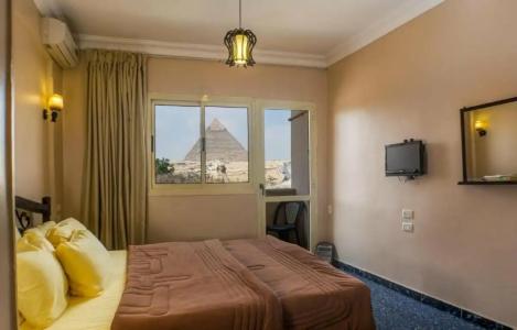 Pyramids View Inn - 242
