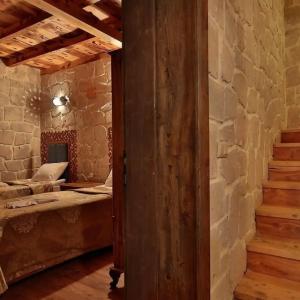 Elevres Stone House - 158