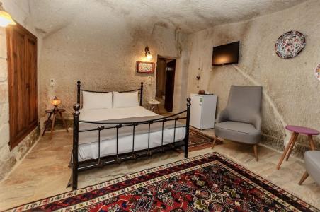 Nessa Cave - 299