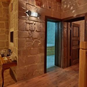 Elevres Stone House - 250