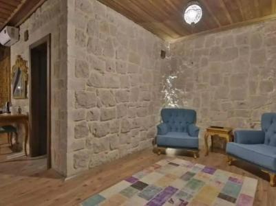 Elevres Stone House - 99