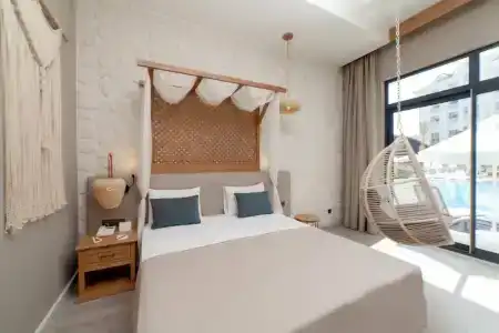 Side Royal Palace - 99