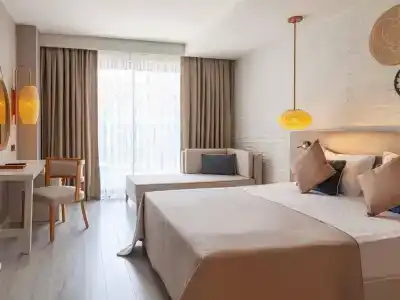 Side Royal Palace - 72