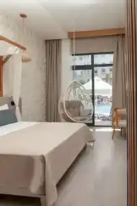 Side Royal Palace - 100