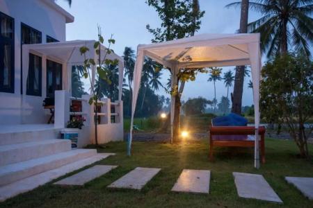 Laemsing Whitehouse - 78