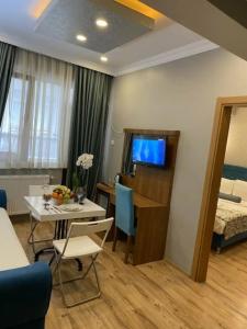 Riverland Suites - 292