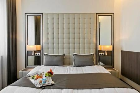 Congress Avenue - 57