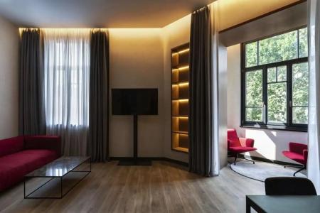 Radisson Red - 129