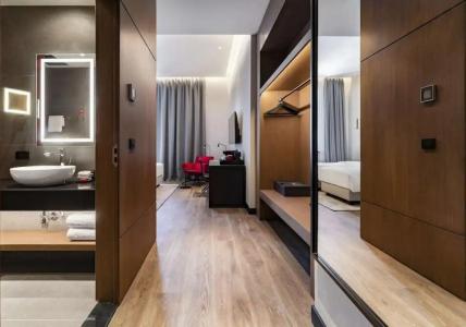 Radisson Red - 142