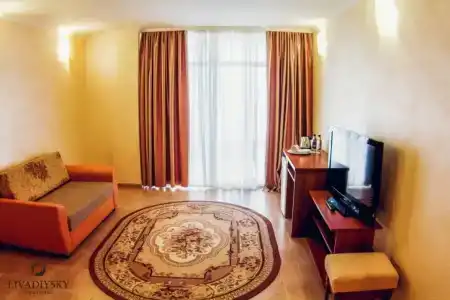 Ливадийский - 70