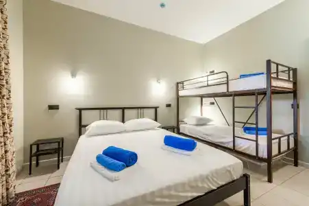 Азовский - 82