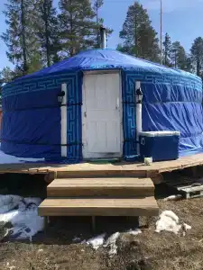 Юрта монгольская зимняя - 9