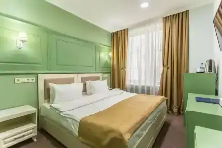 Grand Sapphire - 78