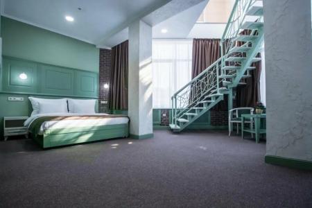 Grand Sapphire - 109