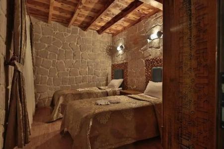 Elevres Stone House - 320