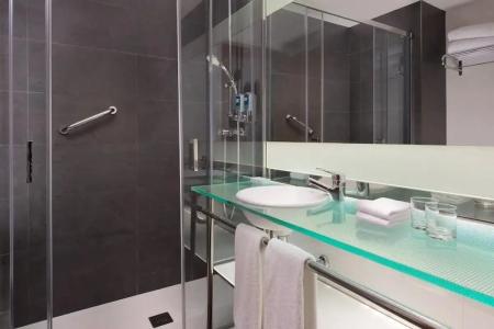 Four Points by Sheraton Barcelona Diagonal - 55