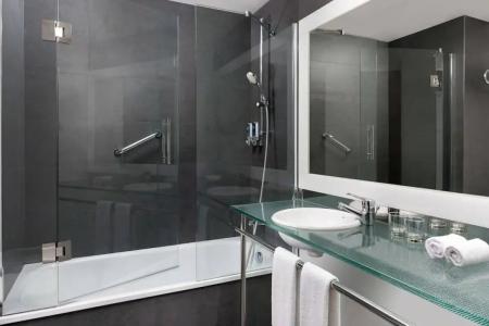 Four Points by Sheraton Barcelona Diagonal - 56