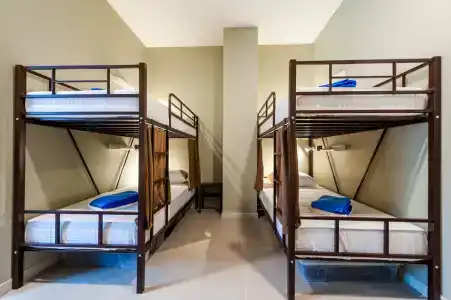 Азовский - 61