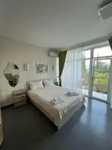 На ладони - 64