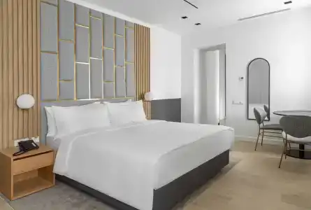 The Basilian Minsk, Curio Collection By Hilton - 133