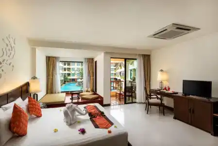 Patong Paragon Resort & Spa Sha Extra Plus - 240