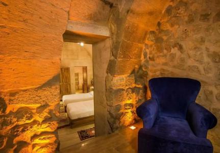 Caldera Cave - 371