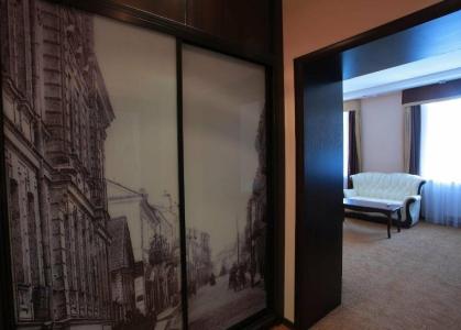 Губернский - 156