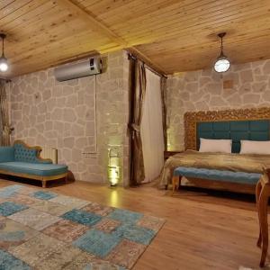 Elevres Stone House - 285