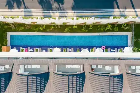 Side Royal Palace - 98