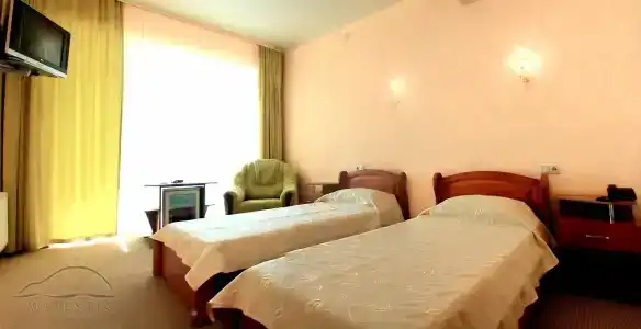 Маджестик - 56