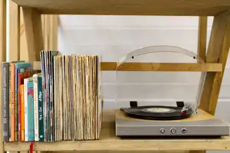 Треугольный стильный дом рядом с сыроварней - 113