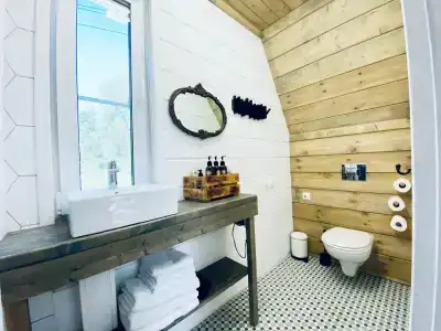 Треугольный стильный дом рядом с сыроварней - 105