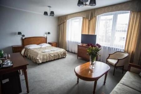 Pod Złotą Różą - 28