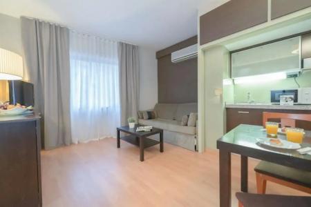 ApartSenator Barcelona - 52