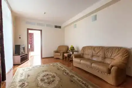 Ливадийский - 81