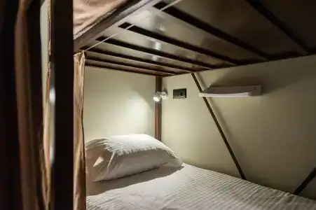 Азовский - 68