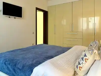 Комфортные апартаменты в центре города - 26