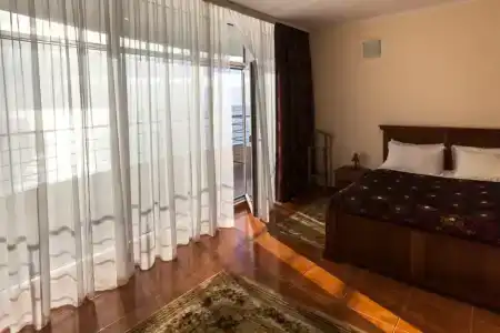 Ливадийский - 80