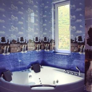 Kirch & Restaurant - 131