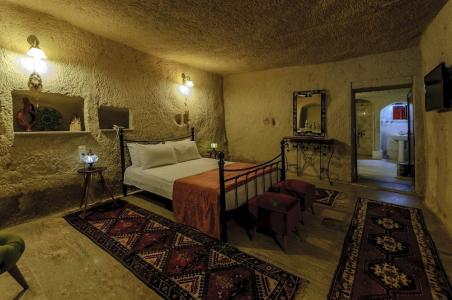 Nessa Cave - 184
